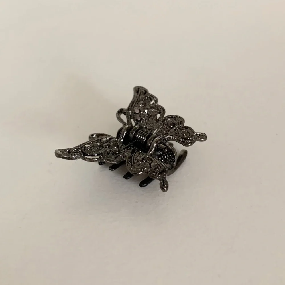 Gunmetal butterfly hair clip